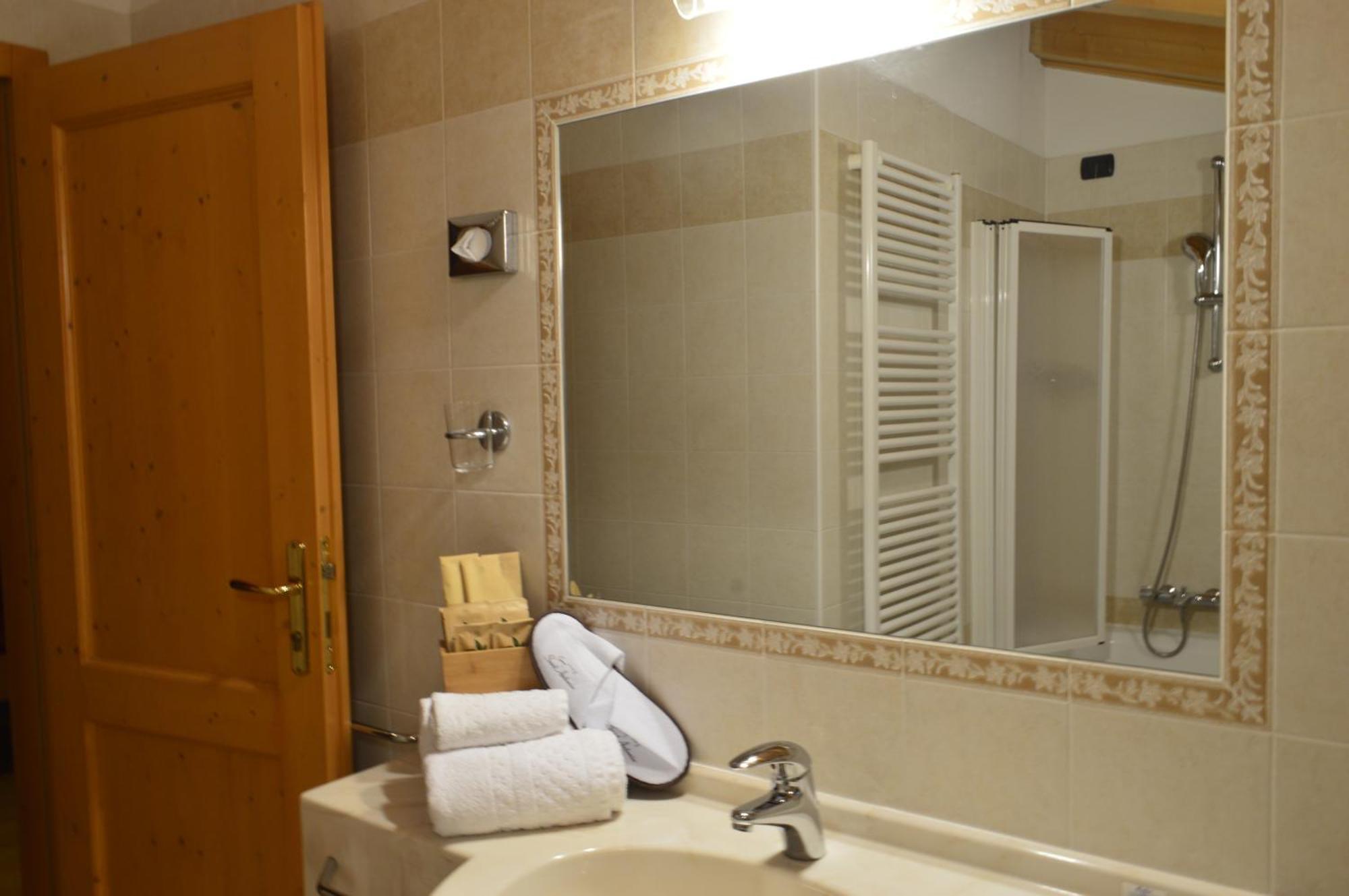 Hotel Garni Sant'Antonio Con Spa Madonna Zewnętrze zdjęcie