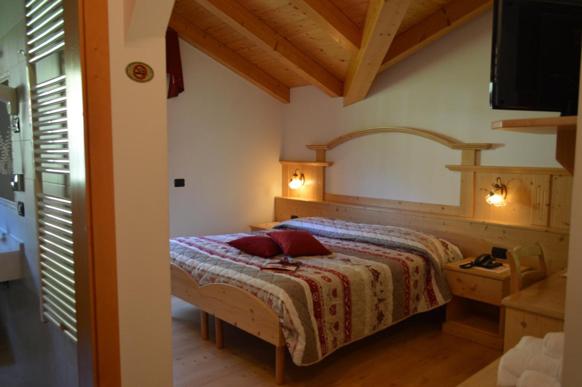 Hotel Garni Sant'Antonio Con Spa Madonna Zewnętrze zdjęcie